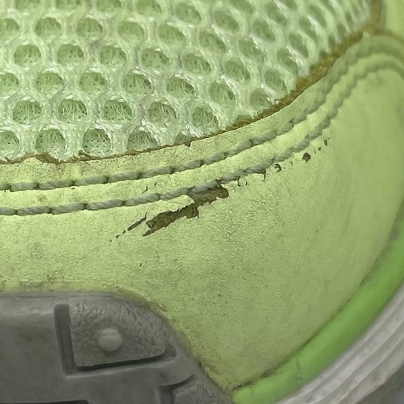 Nike Dual Fusion ST2 Breathe Running Shoe Volt‎ Womens 9.5 - Picture 4 of 9